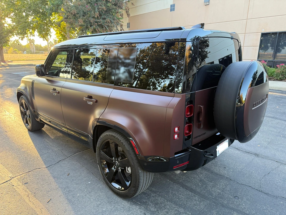2025 Land Rover Defender L663 - Image 11 of 31