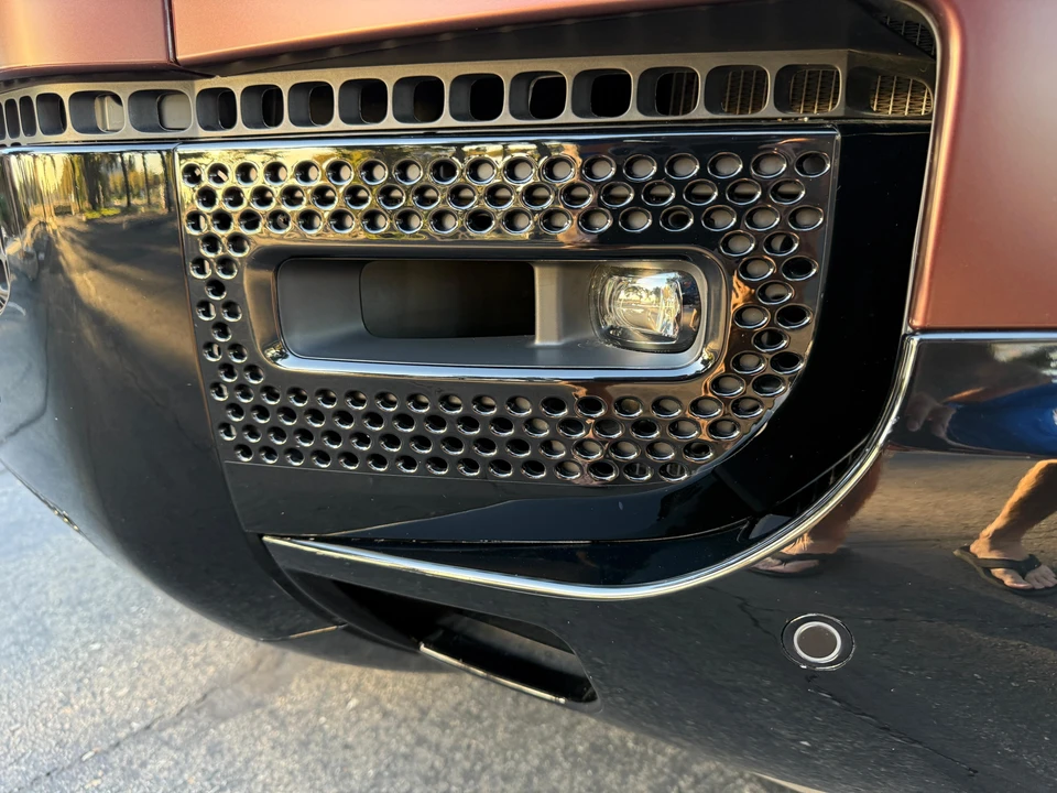 2025 Land Rover Defender L663 - Image 28 of 31