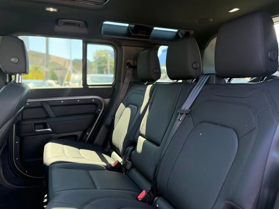2025 Land Rover Defender L663 - Image 13 of 20