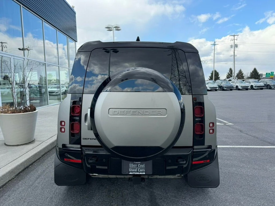 2025 Land Rover Defender L663 - Image 3 of 12