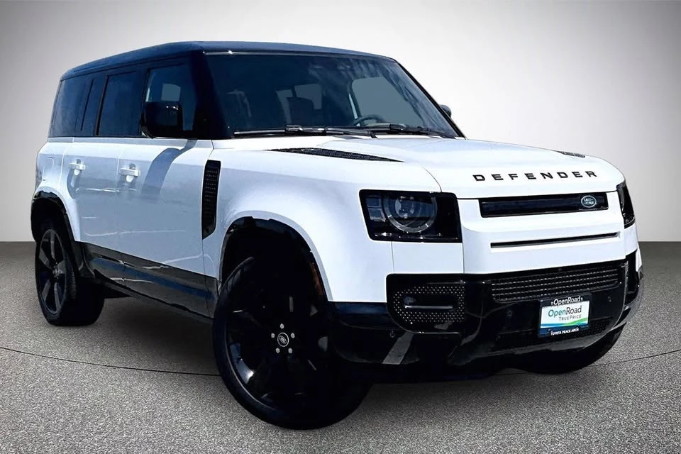 2025 Land Rover Defender L663 - Image 3 of 6