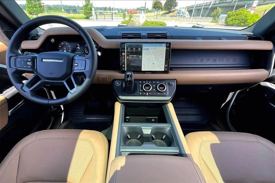 2025 Land Rover Defender L663 - Image 5 of 6