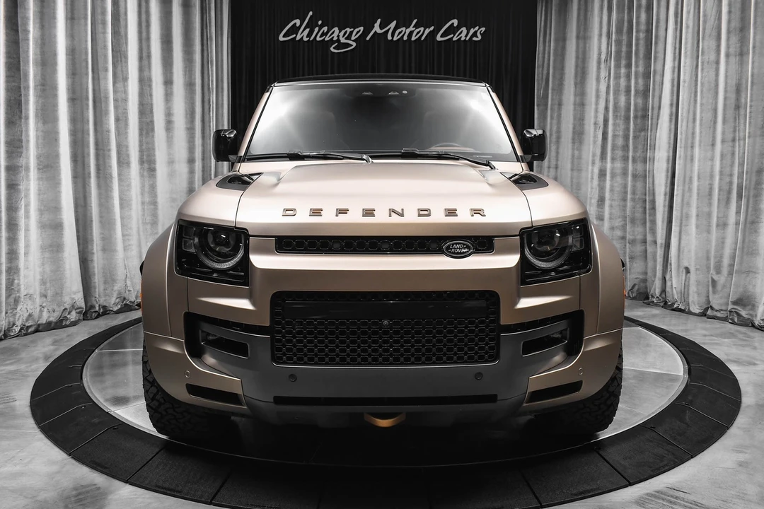 2025 Land Rover Defender L663 - Image 7 of 12