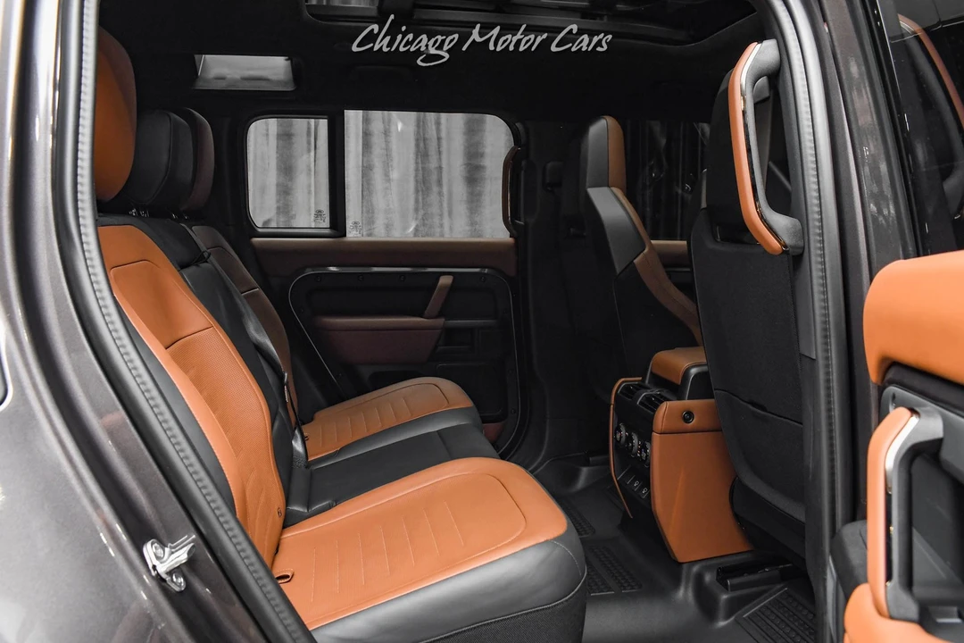 2025 Land Rover Defender Octa - Image 31 of 31