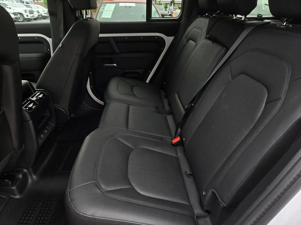 2025 Land Rover Defender L663 - Image 11 of 20