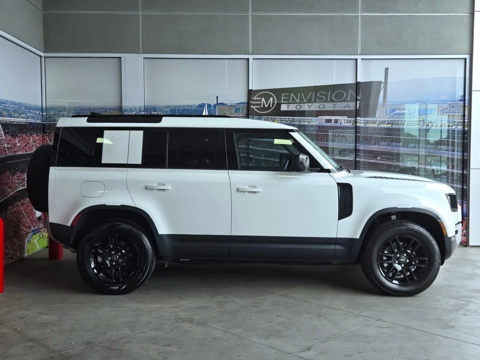 2025 Land Rover Defender L663 - Image 4 of 20