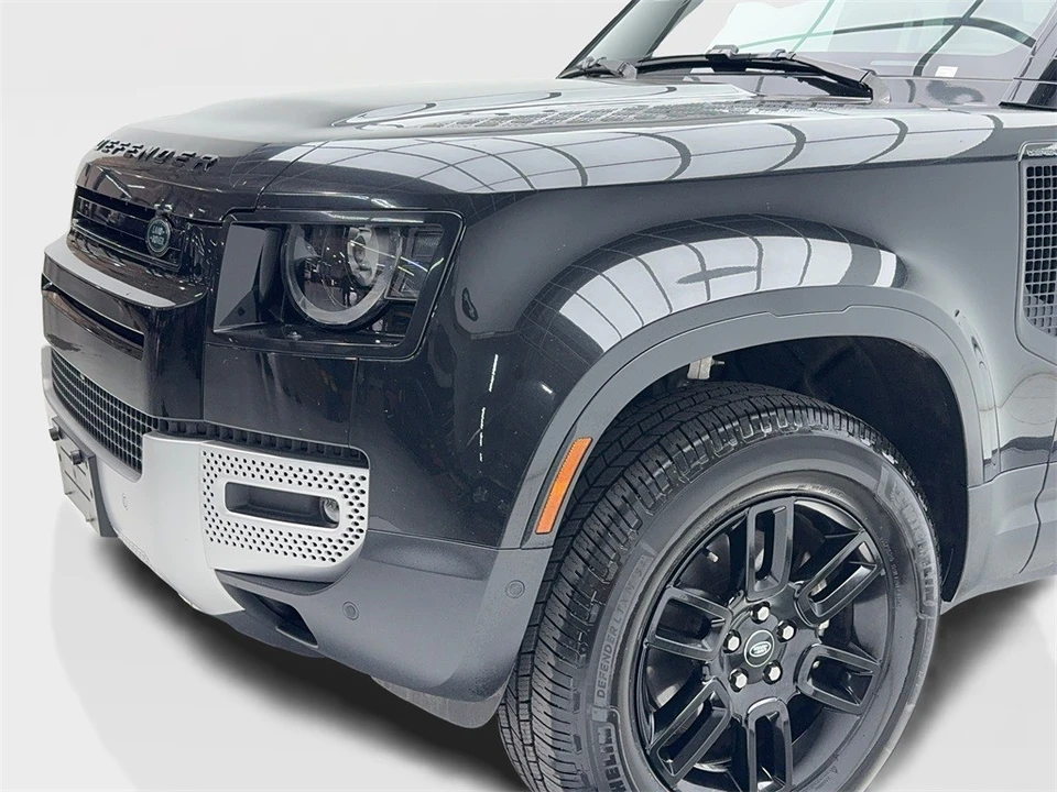 2025 Land Rover Defender L663 - Image 6 of 12