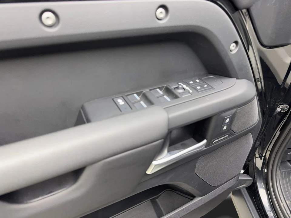 2025 Land Rover Defender L663 - Image 31 of 31