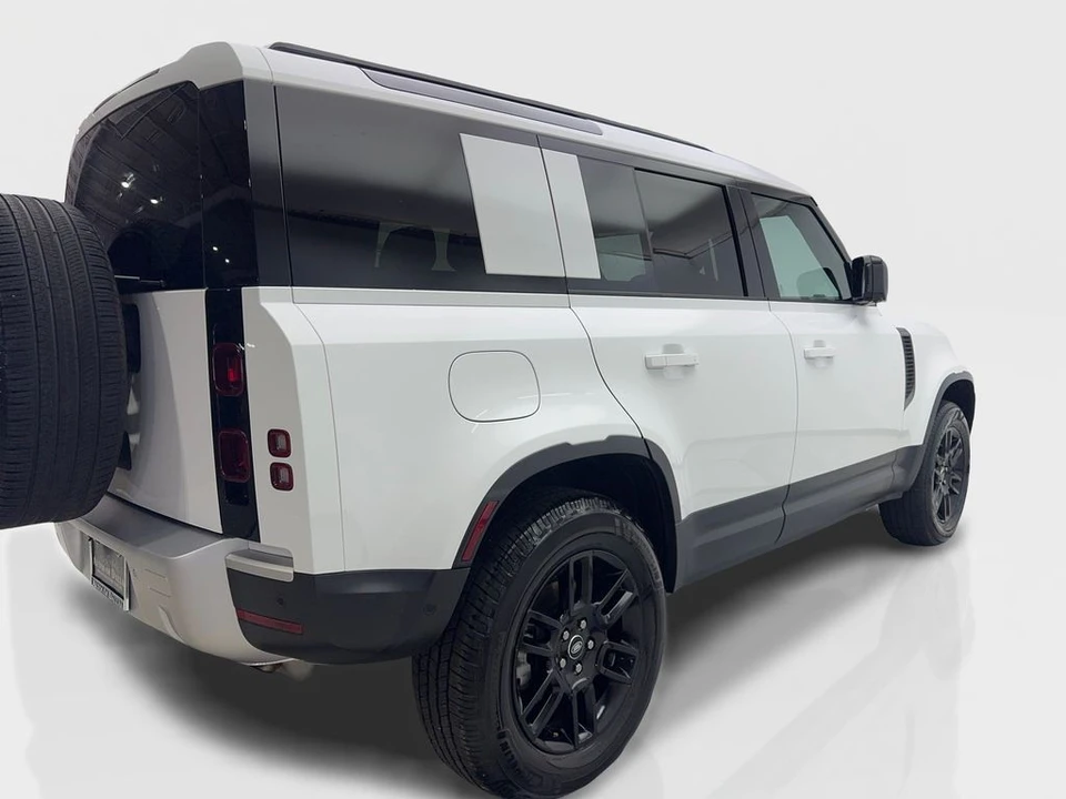 2025 Land Rover Defender L663 - Image 13 of 21