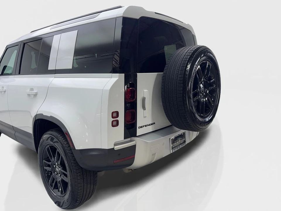 2025 Land Rover Defender L663 - Image 19 of 21