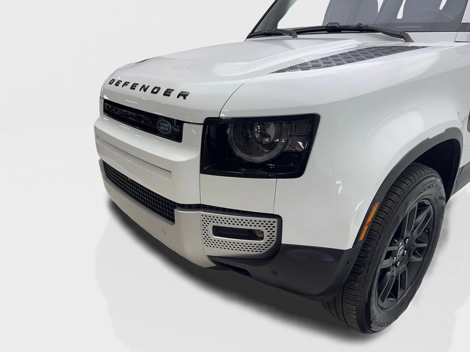 2025 Land Rover Defender L663 - Image 16 of 21