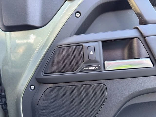 2025 Land Rover Defender L663 - Image 12 of 20