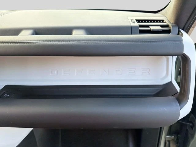 2025 Land Rover Defender L663 - Image 10 of 20