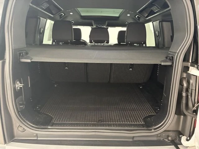 2025 Land Rover Defender L663 - Image 14 of 20