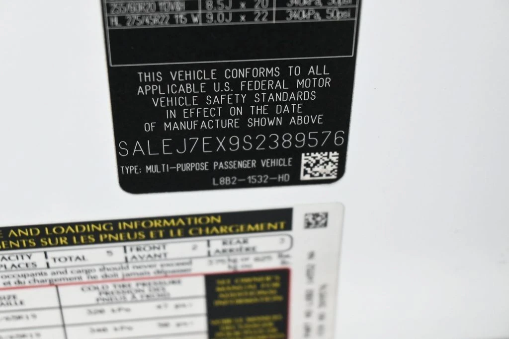 2025 Land Rover Defender L663 - Image 18 of 31