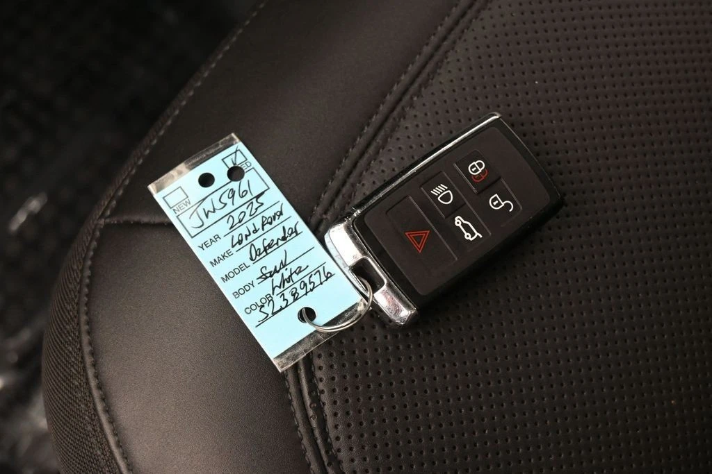 2025 Land Rover Defender L663 - Image 19 of 31
