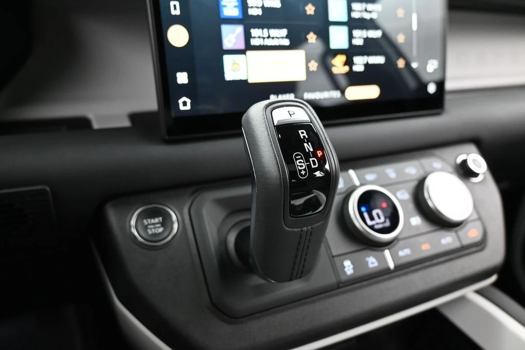 2025 Land Rover Defender L663 - Image 30 of 31