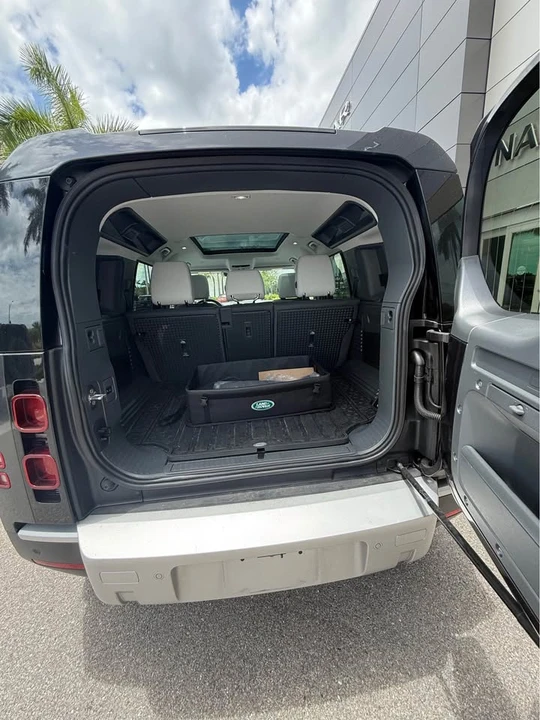 2025 Land Rover Defender L663 - Image 7 of 19