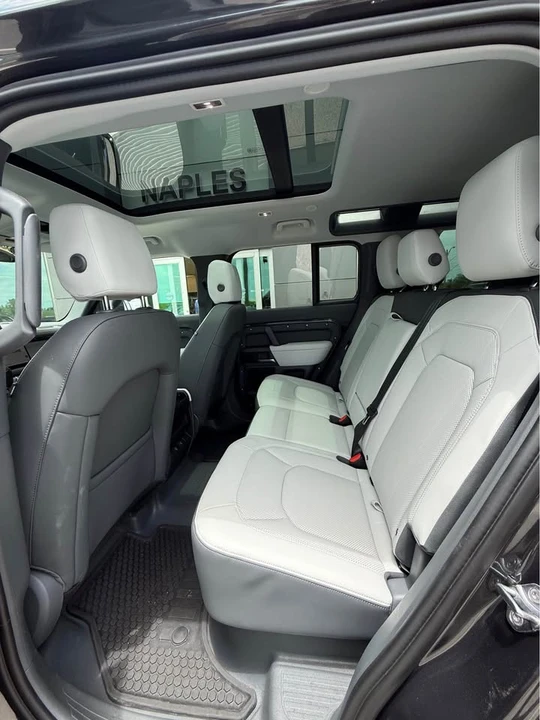 2025 Land Rover Defender L663 - Image 13 of 19