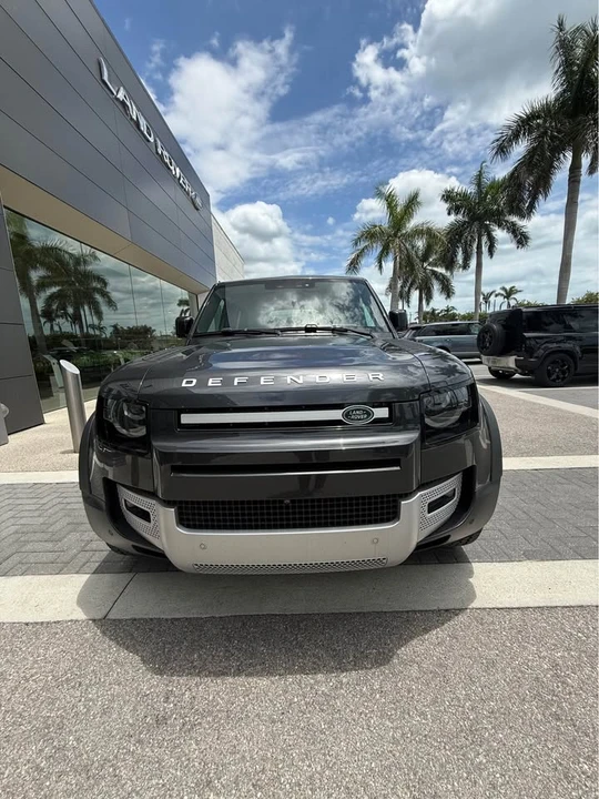 2025 Land Rover Defender L663 - Image 3 of 19