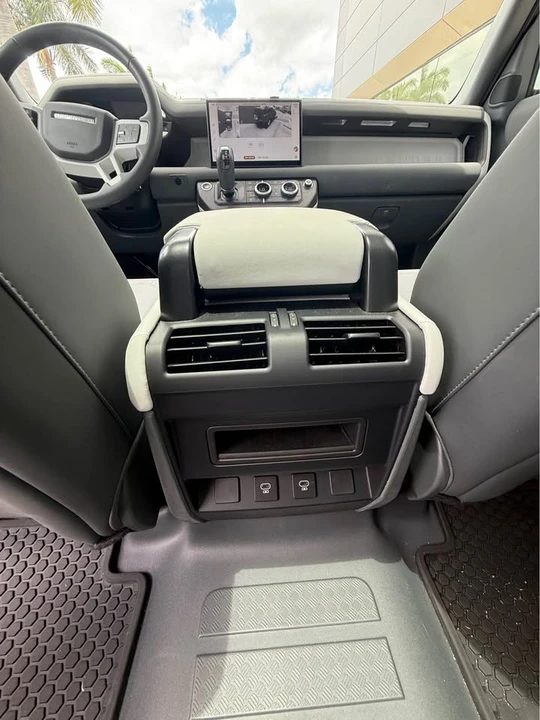 2025 Land Rover Defender L663 - Image 14 of 19