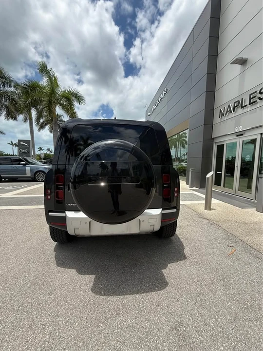 2025 Land Rover Defender L663 - Image 18 of 19