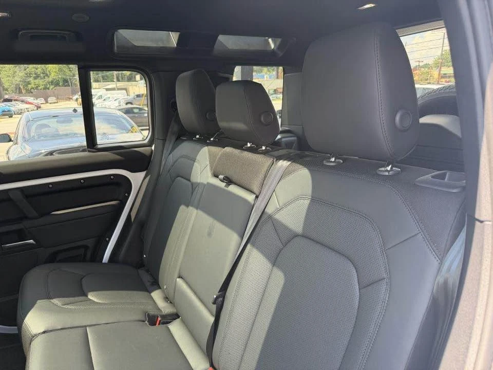 2025 Land Rover Defender L663 - Image 14 of 15