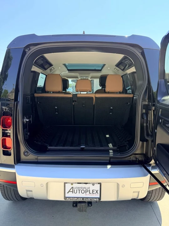 2025 Land Rover Defender L663 - Image 12 of 18