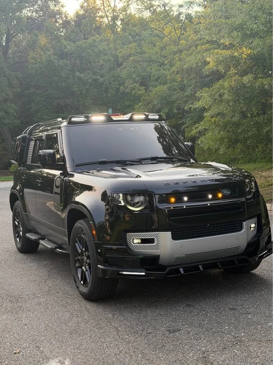 2025 Land Rover Defender L663 - Image 3 of 20