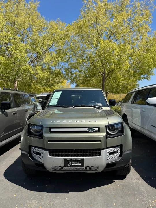 2025 Land Rover Defender L663 - Image 3 of 8