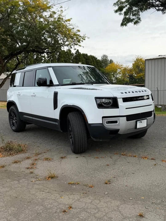 2025 Land Rover Defender L663 - Image 6 of 15