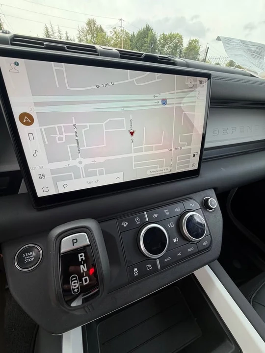 2025 Land Rover Defender L663 - Image 12 of 15