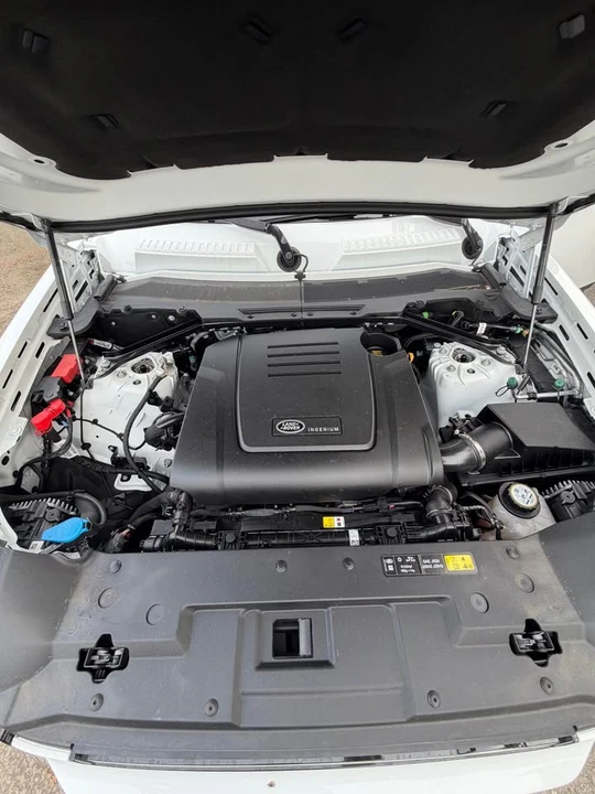 2025 Land Rover Defender L663 - Image 15 of 15