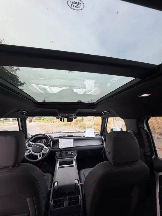 2025 Land Rover Defender L663 - Image 11 of 15
