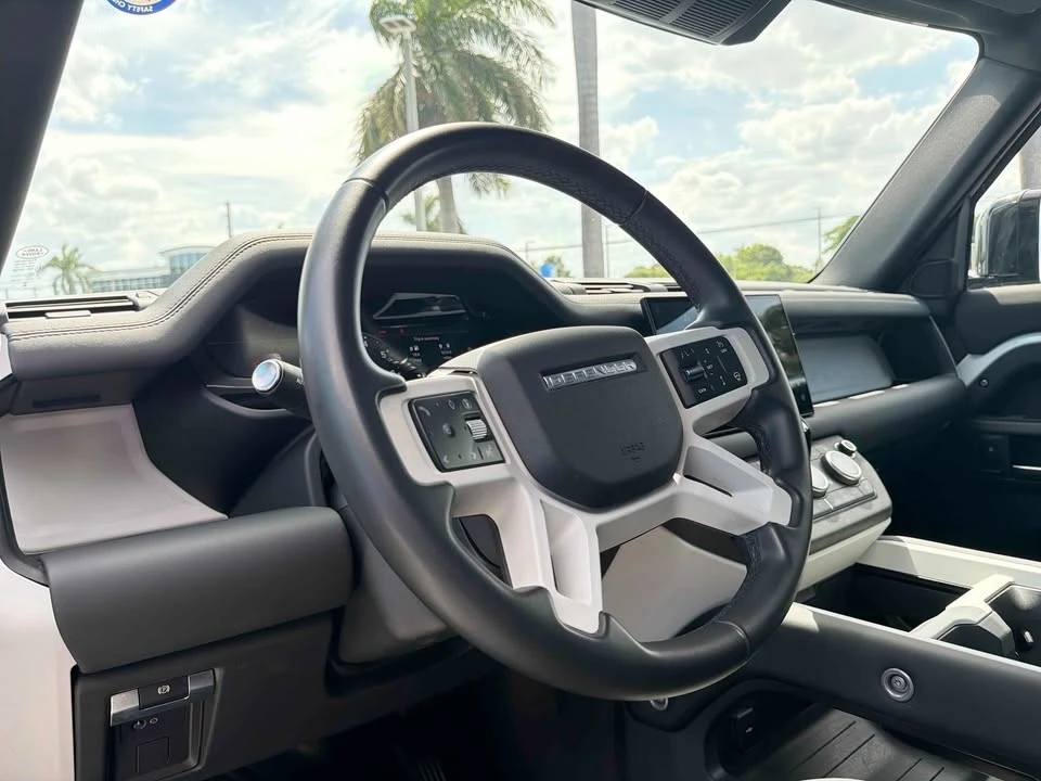 2025 Land Rover Defender L663 - Image 9 of 16