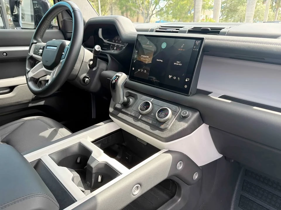 2025 Land Rover Defender L663 - Image 11 of 16