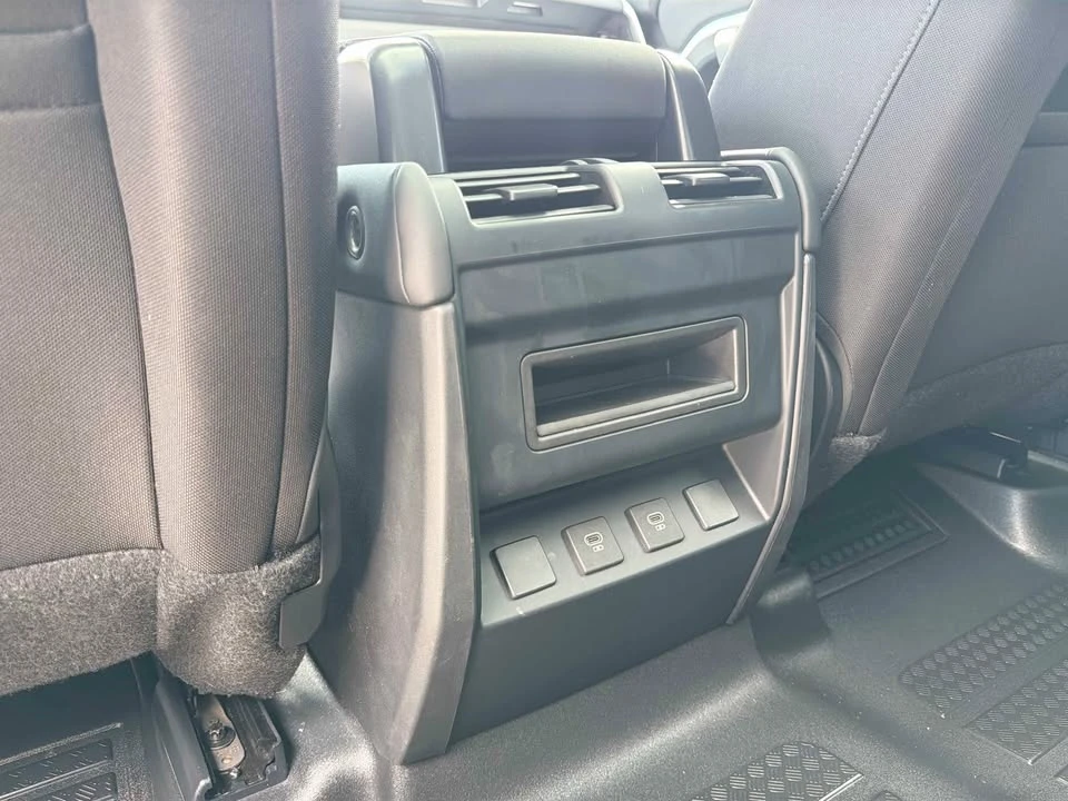 2025 Land Rover Defender L663 - Image 7 of 16
