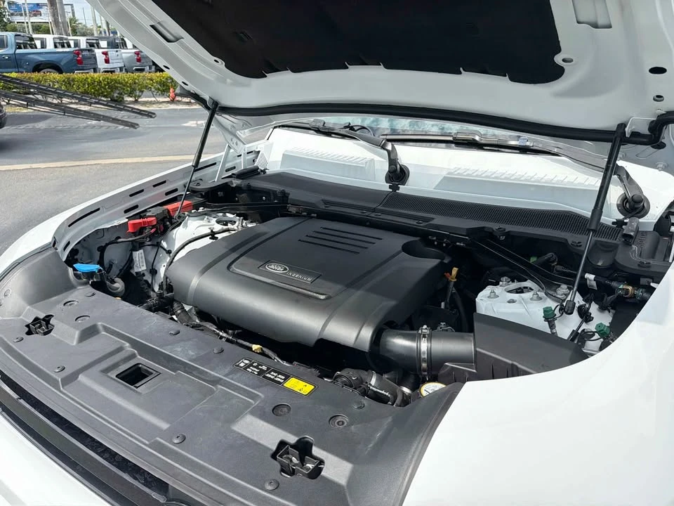 2025 Land Rover Defender L663 - Image 14 of 16