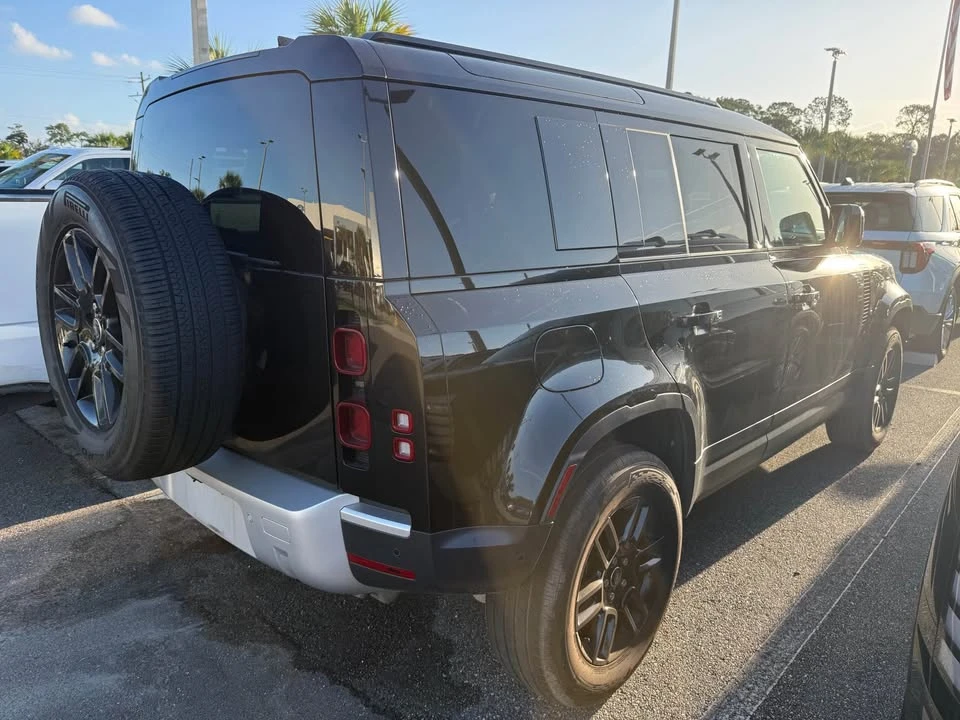 2025 Land Rover Defender L663 - Image 3 of 6