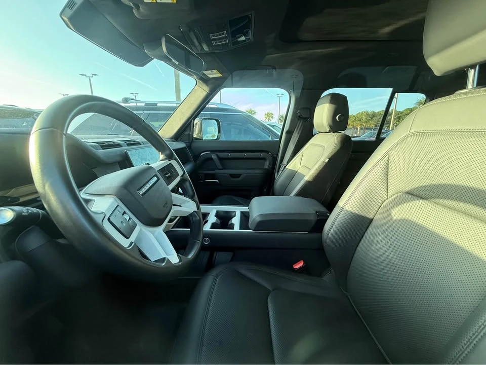 2025 Land Rover Defender L663 - Image 5 of 6