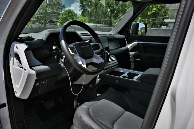 2025 Land Rover Defender L663 - Image 19 of 21
