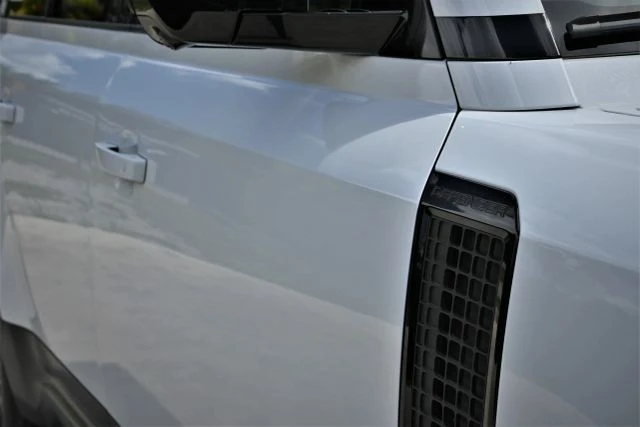 2025 Land Rover Defender L663 - Image 8 of 21