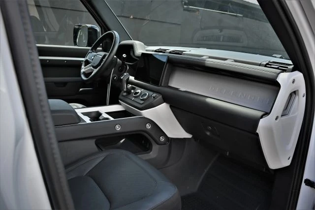 2025 Land Rover Defender L663 - Image 20 of 21