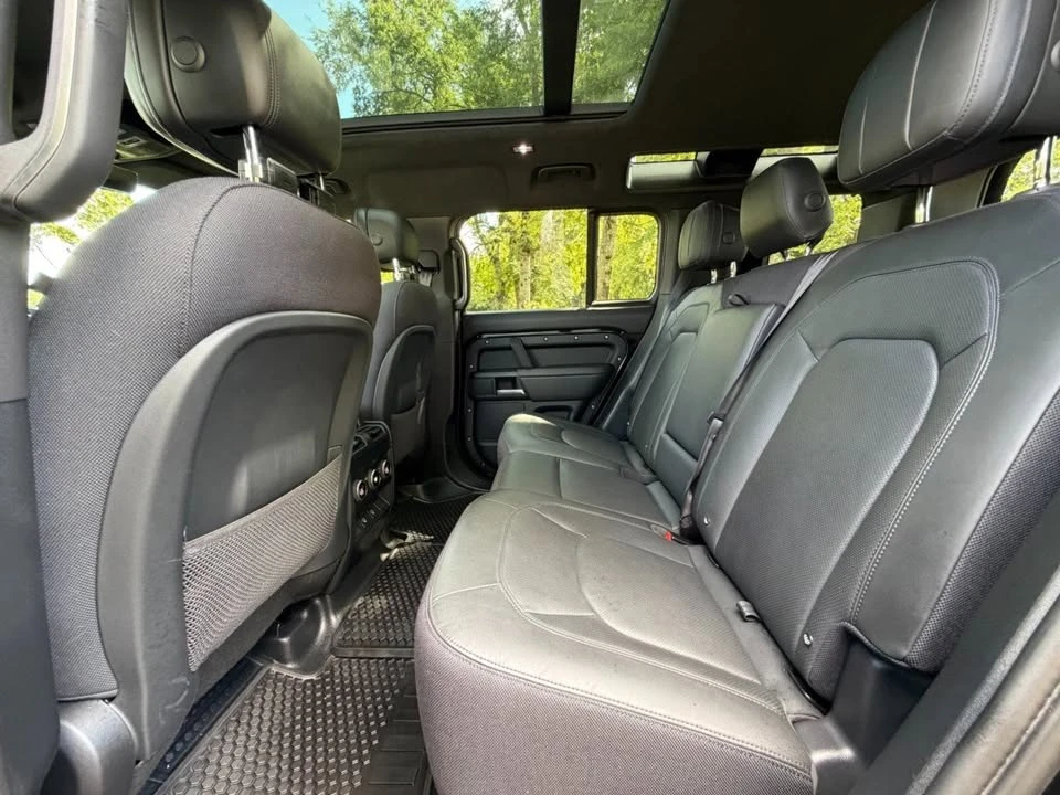 2025 Land Rover Defender V8 - Image 12 of 20