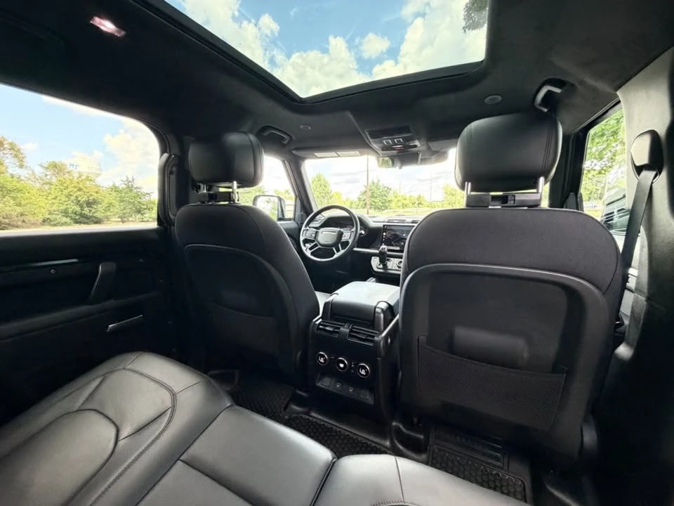 2025 Land Rover Defender V8 - Image 20 of 20