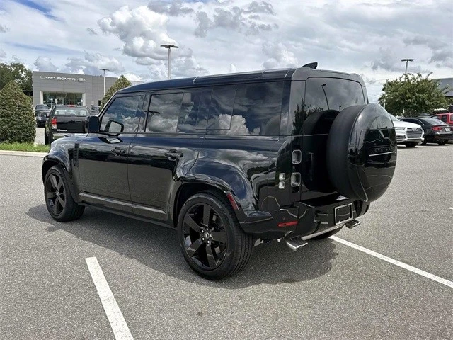 2025 Land Rover Defender L663 - Image 4 of 21