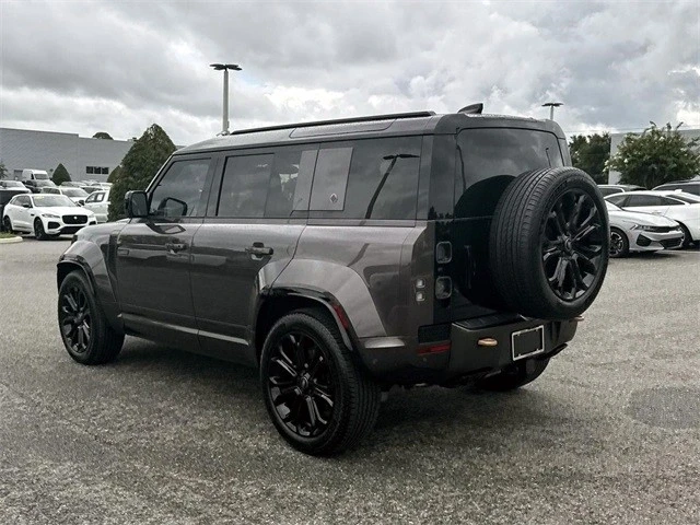 2025 Land Rover Defender L663 - Image 4 of 21
