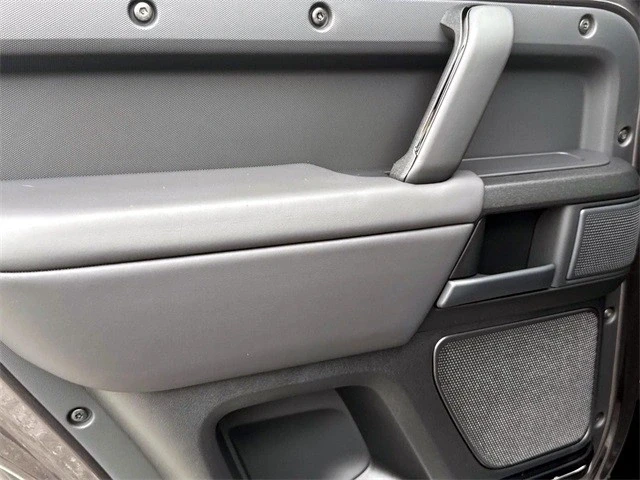2025 Land Rover Defender L663 - Image 11 of 21