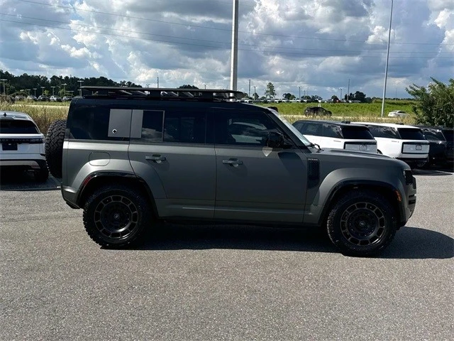 2025 Land Rover Defender L663 - Image 7 of 21