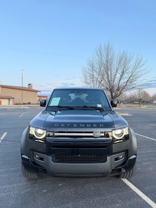 2025 Land Rover Defender V8 - Image 2 of 20